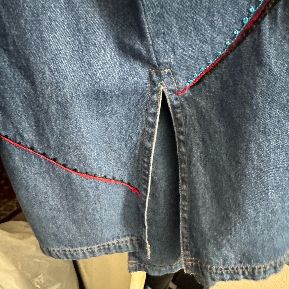 Embroidered Jacket - Picture 5 of 6